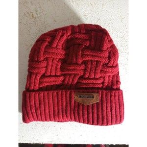 LORITTA 100% ACRYLIC BEANIE